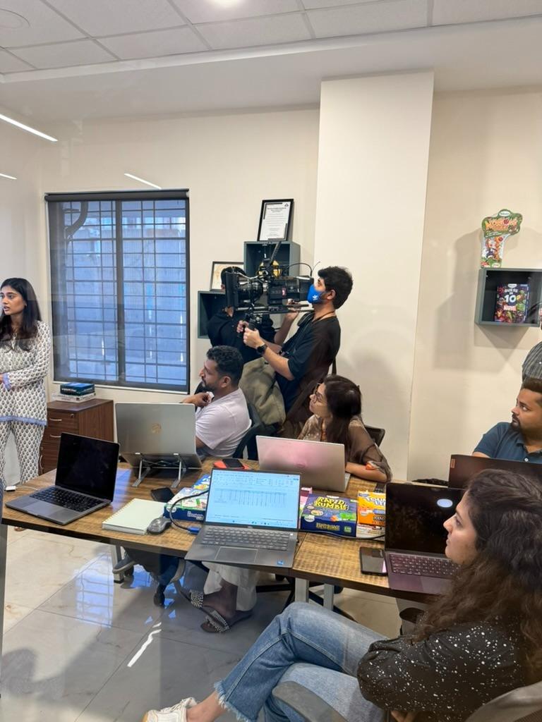 Image gallery marquee